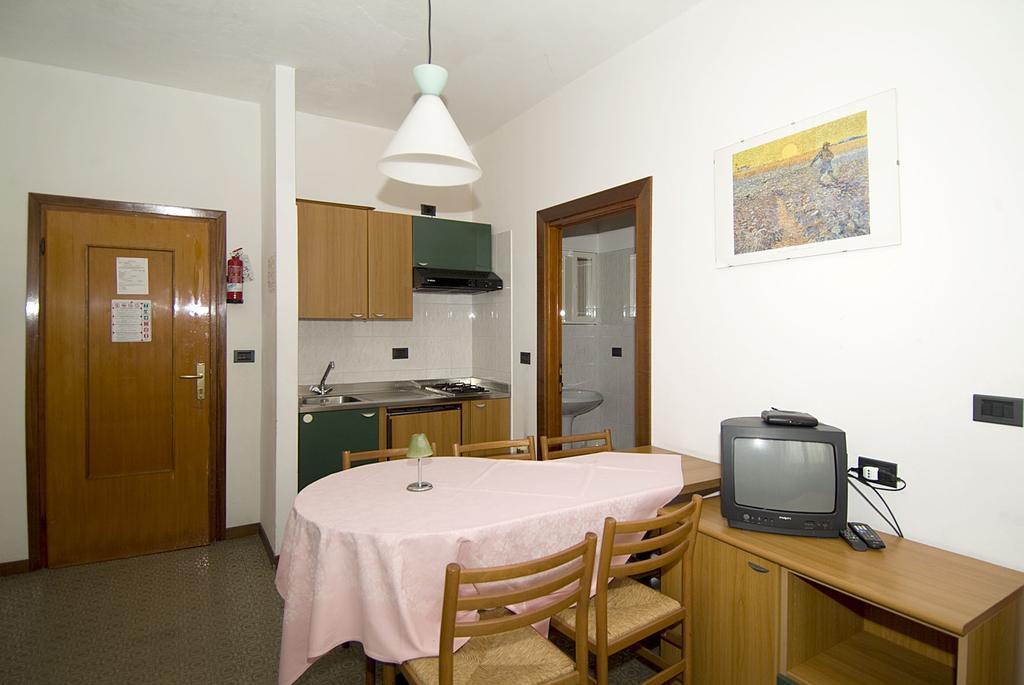 Camping Hotel Au Lac De Como 소리코 외부 사진