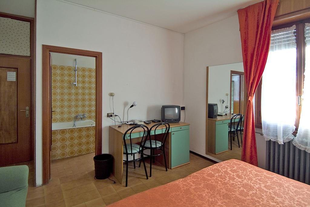 Camping Hotel Au Lac De Como 소리코 외부 사진
