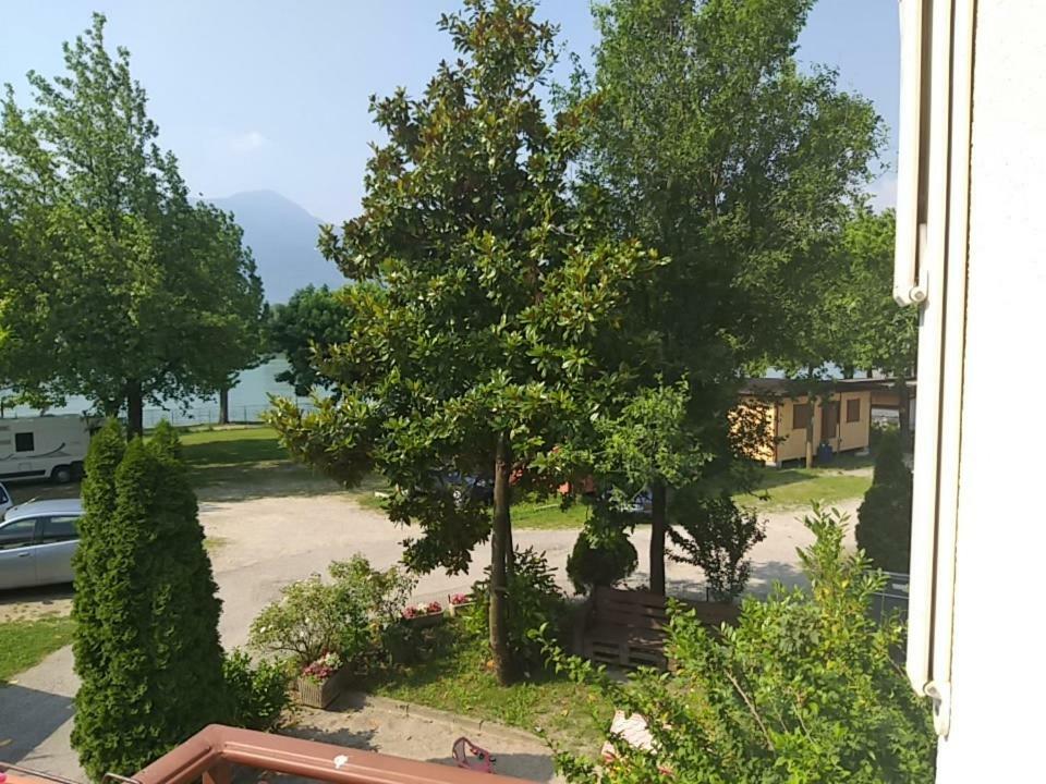 Camping Hotel Au Lac De Como 소리코 외부 사진